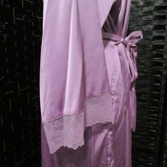 I.N.C. International Concepts Lace-Trim Stretch Satin Robe Lilac NWT NO BELT - Picture 5 of 8